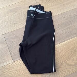 ALO Yoga Black Leggings with Sporty Stripe